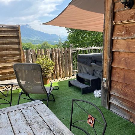 La Cabane A L'Oree Des Bornes Эвир Экстерьер фото