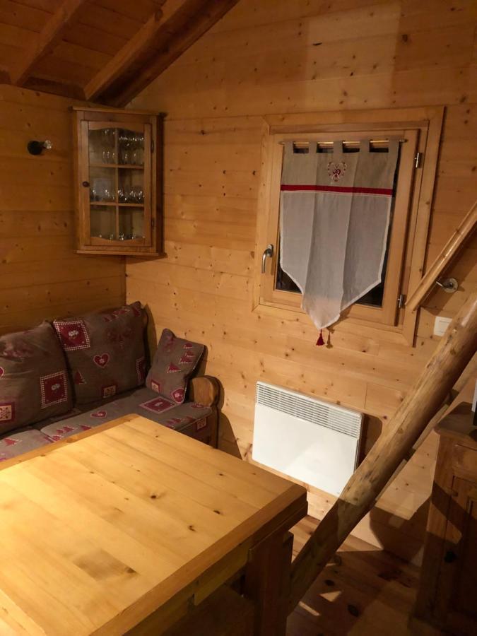 La Cabane A L'Oree Des Bornes Эвир Экстерьер фото